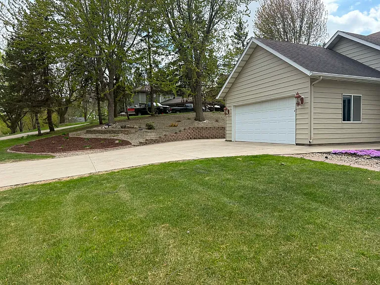 2215 Imperial Dr — Photo 33