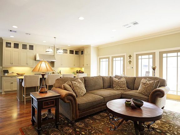 Great space for entertaining or the family