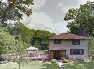 2211 Black Oak Dr, Minnetonka, MN 55305