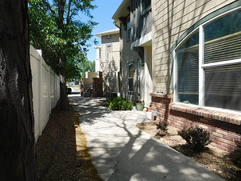 2485 Fountainhead Blvd #F-5 — Photo 2