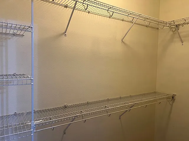 Walk-in closet