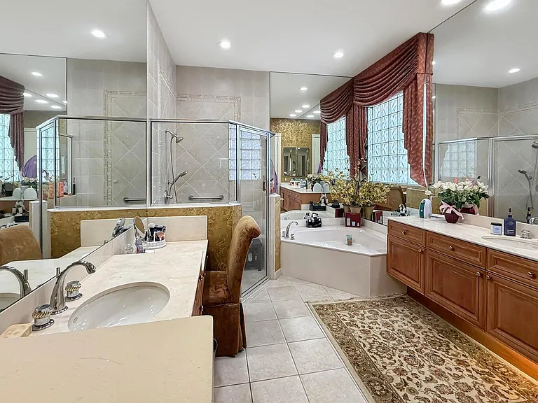 10891 Northgreen Dr — Photo 18