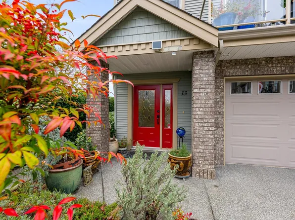 2475 Mansfield Dr #13, Courtenay, BC V9N 2M2