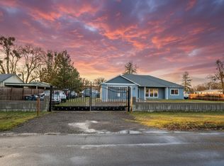 594 W Gregory Rd, Central Pt, OR 97502