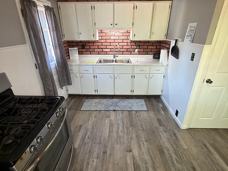 23 Starcrest Dr #21 — Photo 4