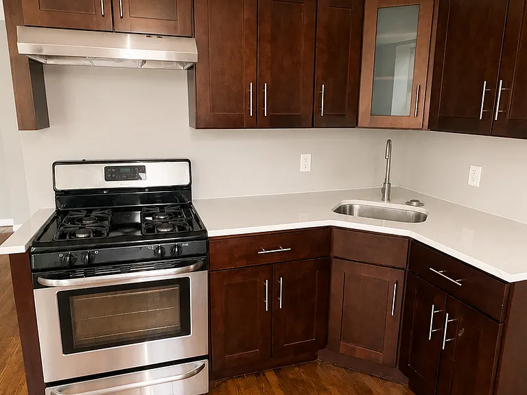 297 Hawthorne Ave #3F — Photo 3