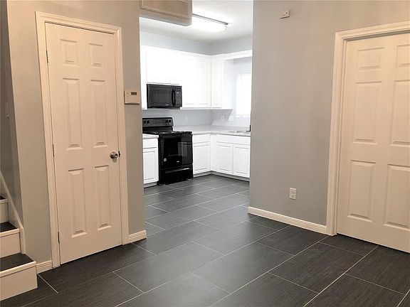 2nd image of 1067 Birnham Woods Blvd