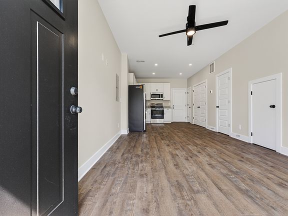 3rd image of 305 Pollard Rd