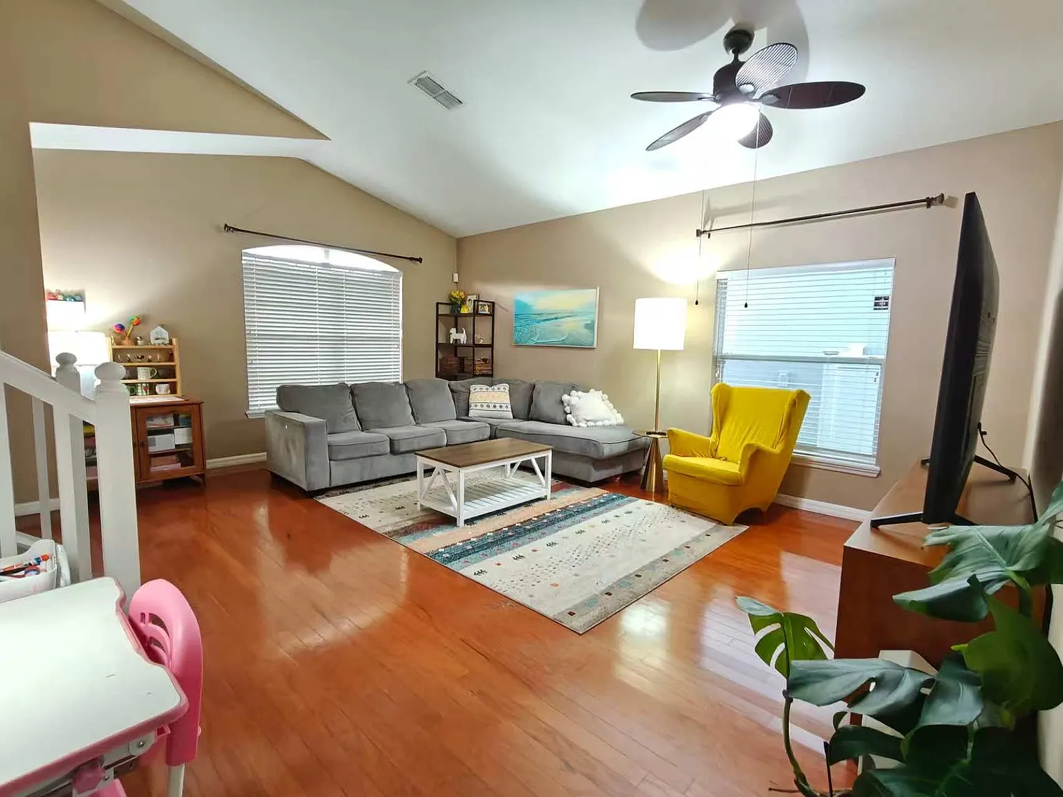 4 bed, 2287 sqft, $2,700 — Photo 3