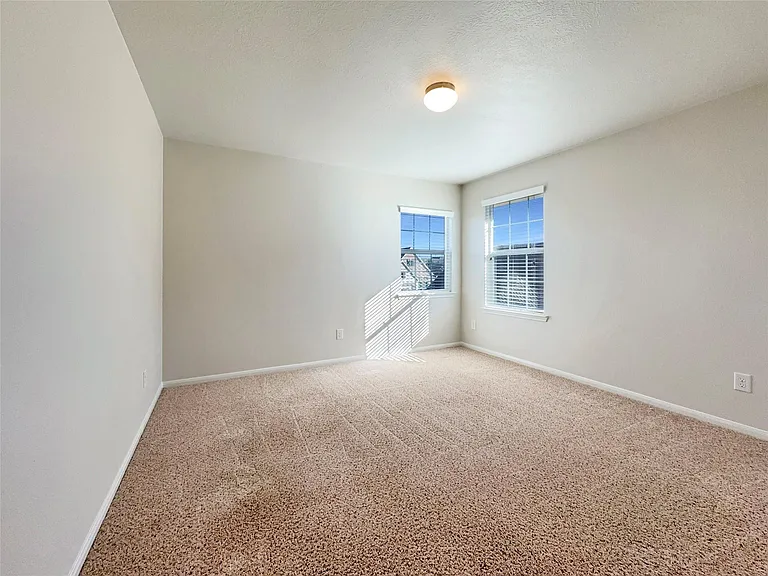 8311 Bay Oaks Dr — Photo 12