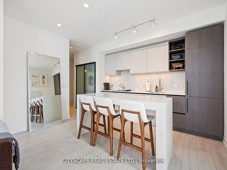 55 Mercer St S #1802 — Photo 14