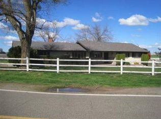 18019 E Collier Rd, Acampo, CA 95220