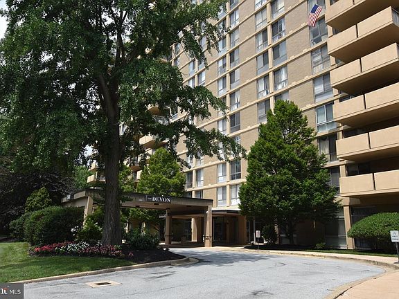 2nd image of 2401 Pennsylvania Ave APT 303
