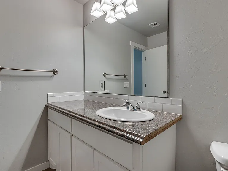 1407 Macalpine St — Photo 27