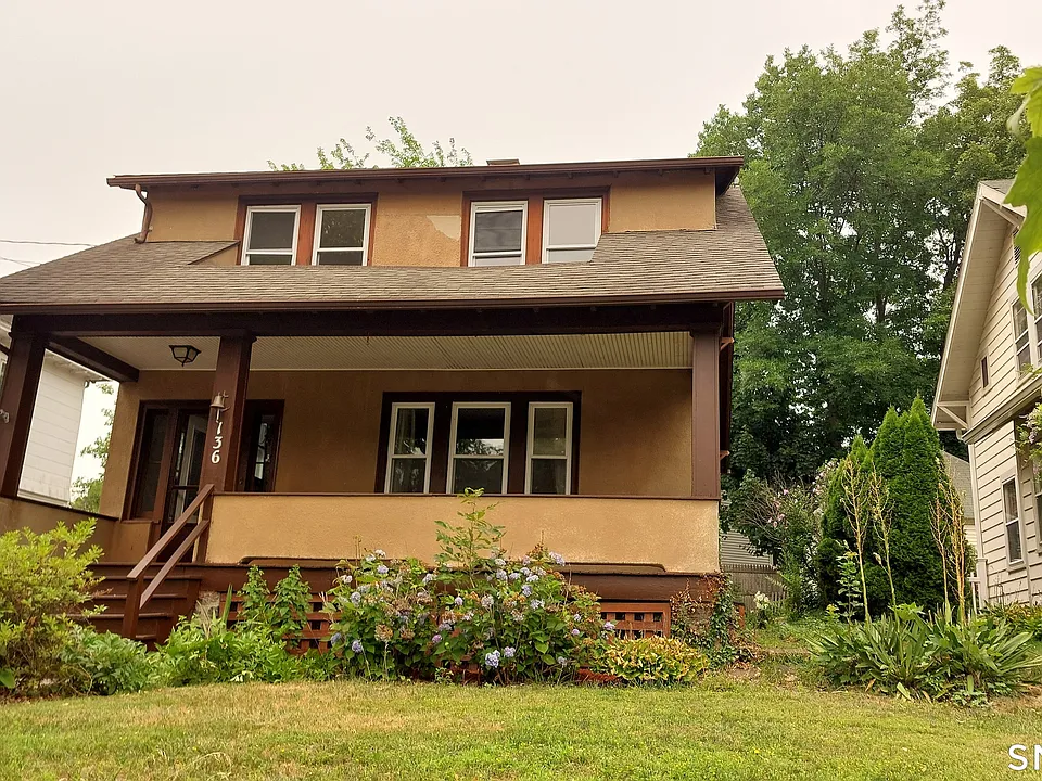 136 Mead Ave