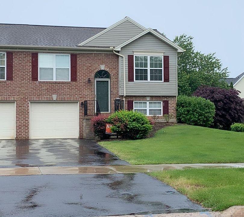 1st image of 760 Tanager Dr