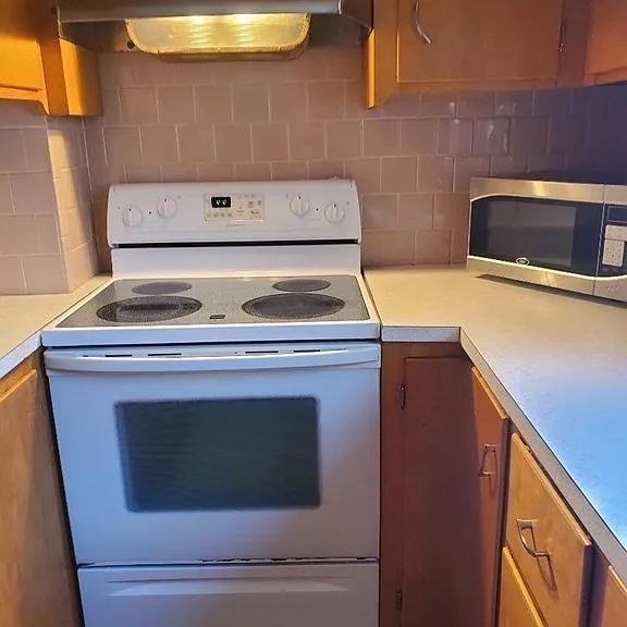 547 Robeson St #2 — Photo 2