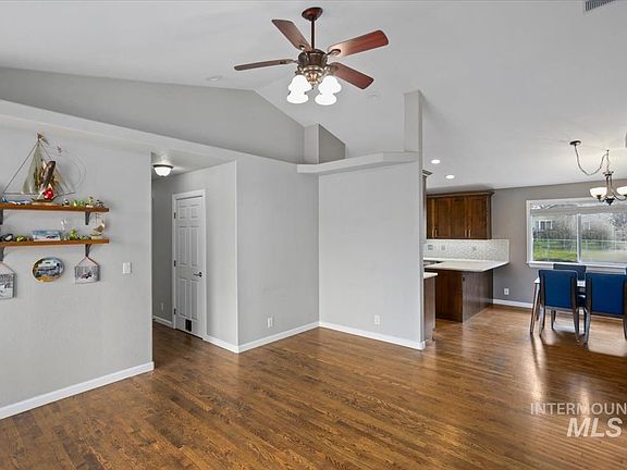 2nd image of 1701 E Kamay Ct
