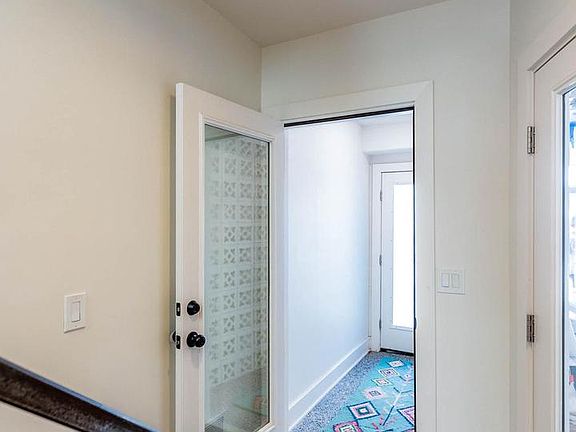 3rd image of 1714 Montrose St #4