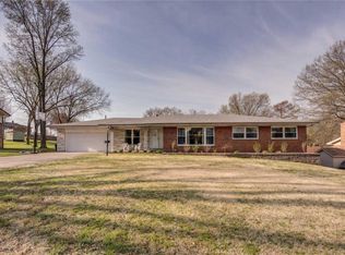 624 Guernsey Cir, Saint Louis, MO