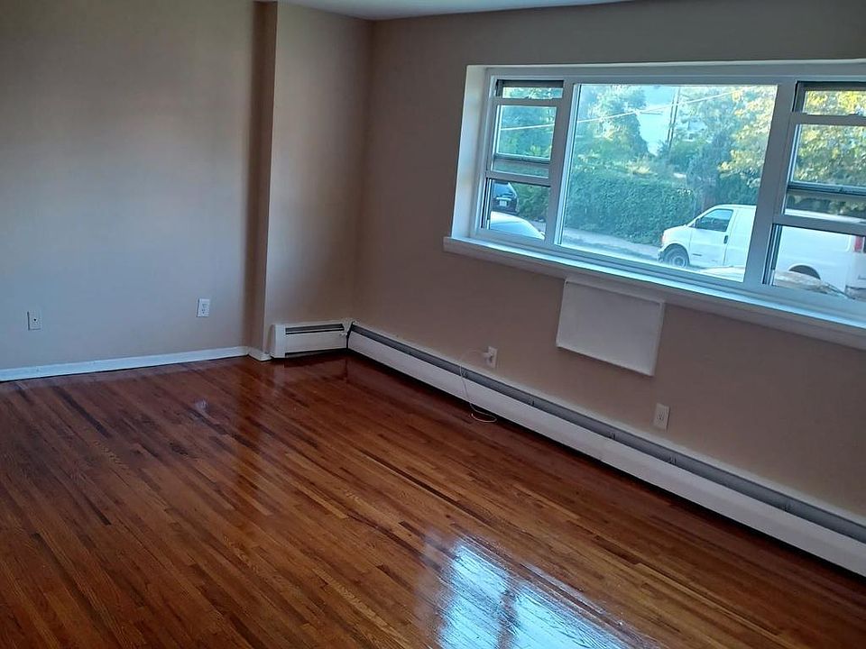1st image of 266 Fulton Ave N #2A