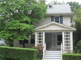 9 Manchester Rd, Winchester, MA 01890