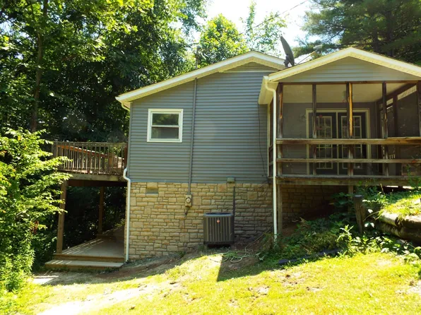 3717 Vicksville Ln, Glouster, OH 45732