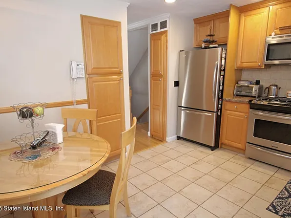 449 Pompey Avenue image 9 of 28