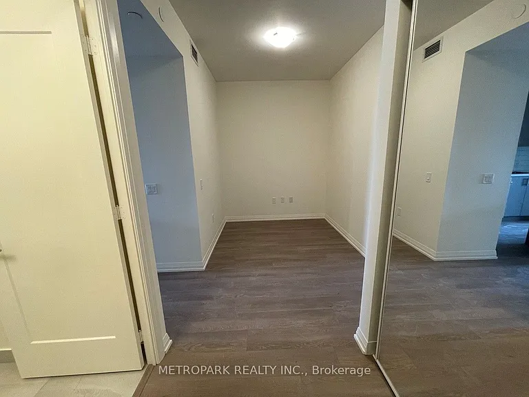 9000 Jane St #1506 — Photo 6