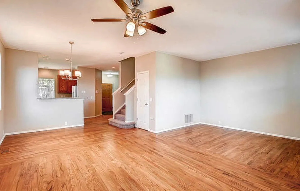 3 bed, 2.5 bath, 1565 sqft, $1,900 — Photo 3