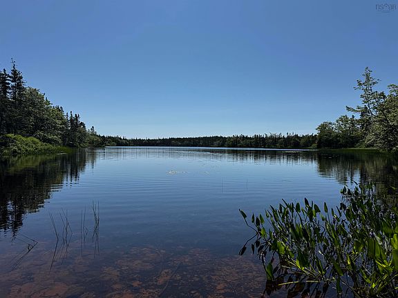 2nd image of Grandique Rd