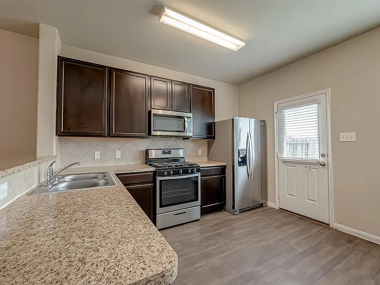17219 Quiet Song Ct — Photo 14