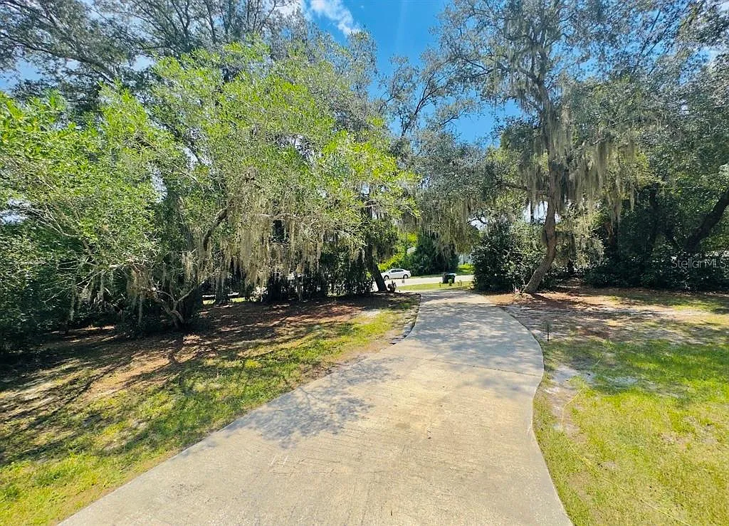 2 bed, 2.0 bath, 1329 sqft, $2,300 — Photo 2