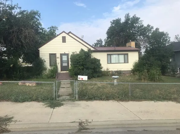 201 9th Ave N, Shelby, MT 59474