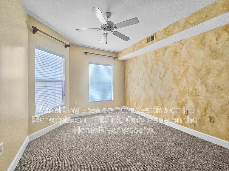 230 E Ponce De Leon Ave #226 — Photo 5