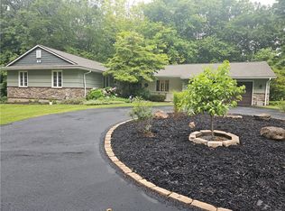 39 Canyon Trl, Rochester, NY 14625