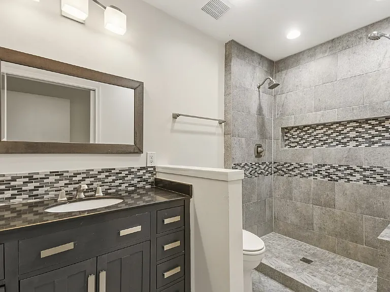 830 Seacliff Dr — Photo 12
