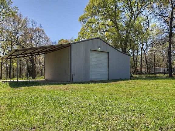 4th image of 758 Jones Rd
