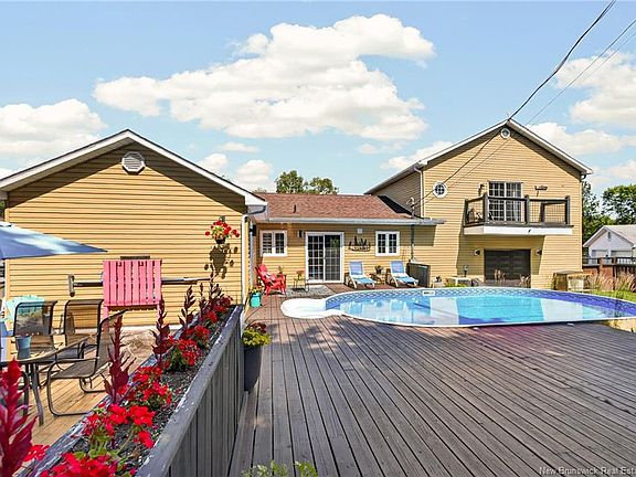 5th image of 814 Julia Ct