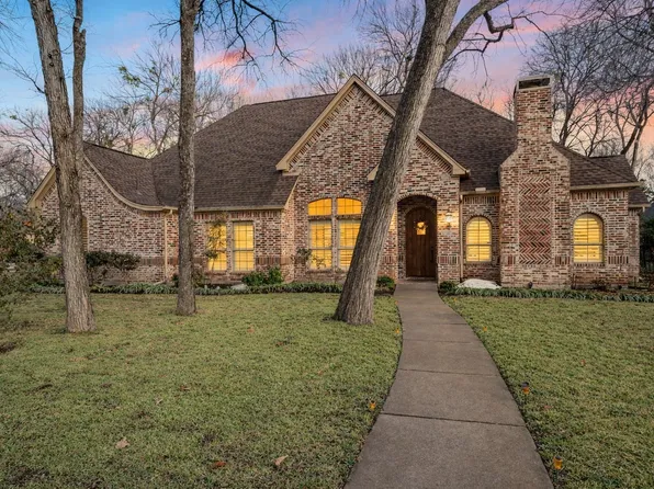 5908 Forest River Dr, Fort Worth, TX 76112