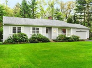141 Avondale Rd, Longmeadow, MA 01106