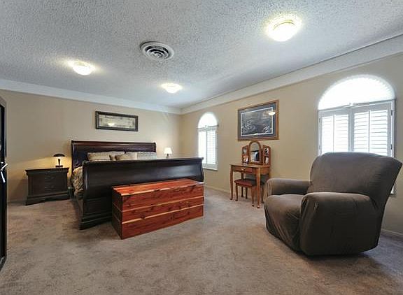 2nd image of 816 Walter Dr