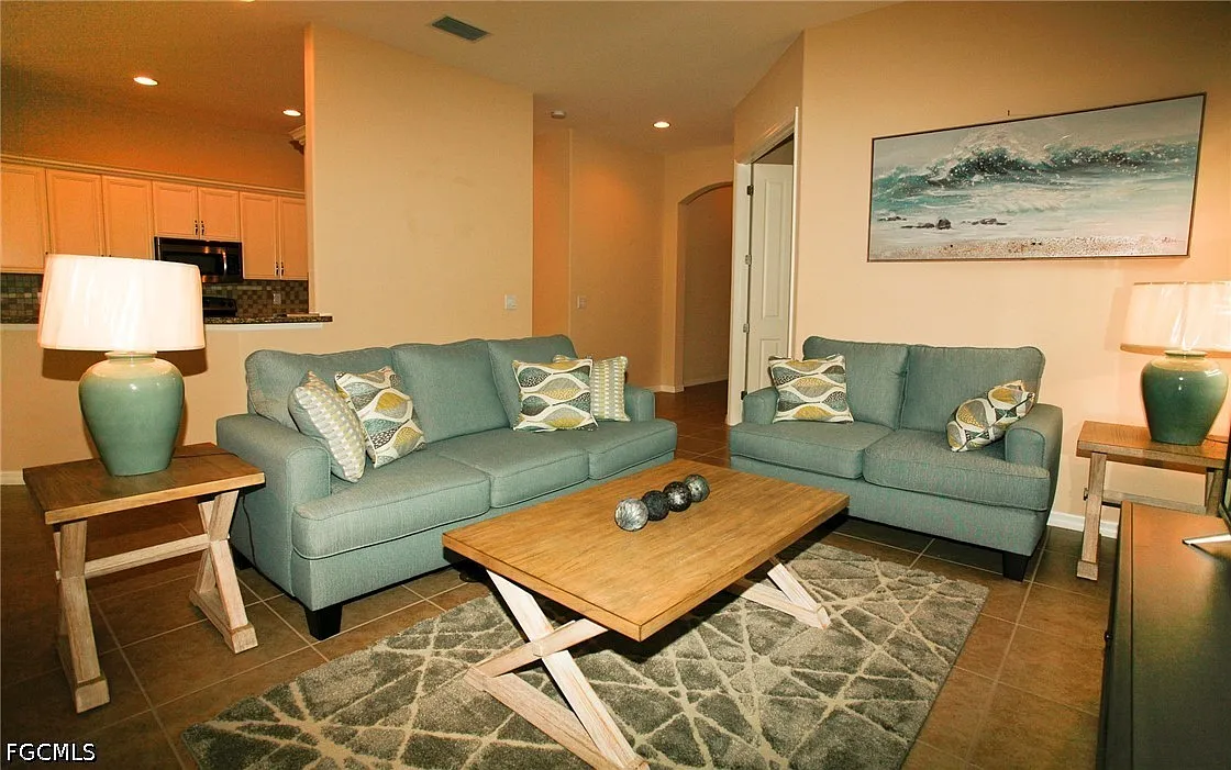 2 bed, 2.0 bath, 1597 sqft, $2,495 — Photo 4