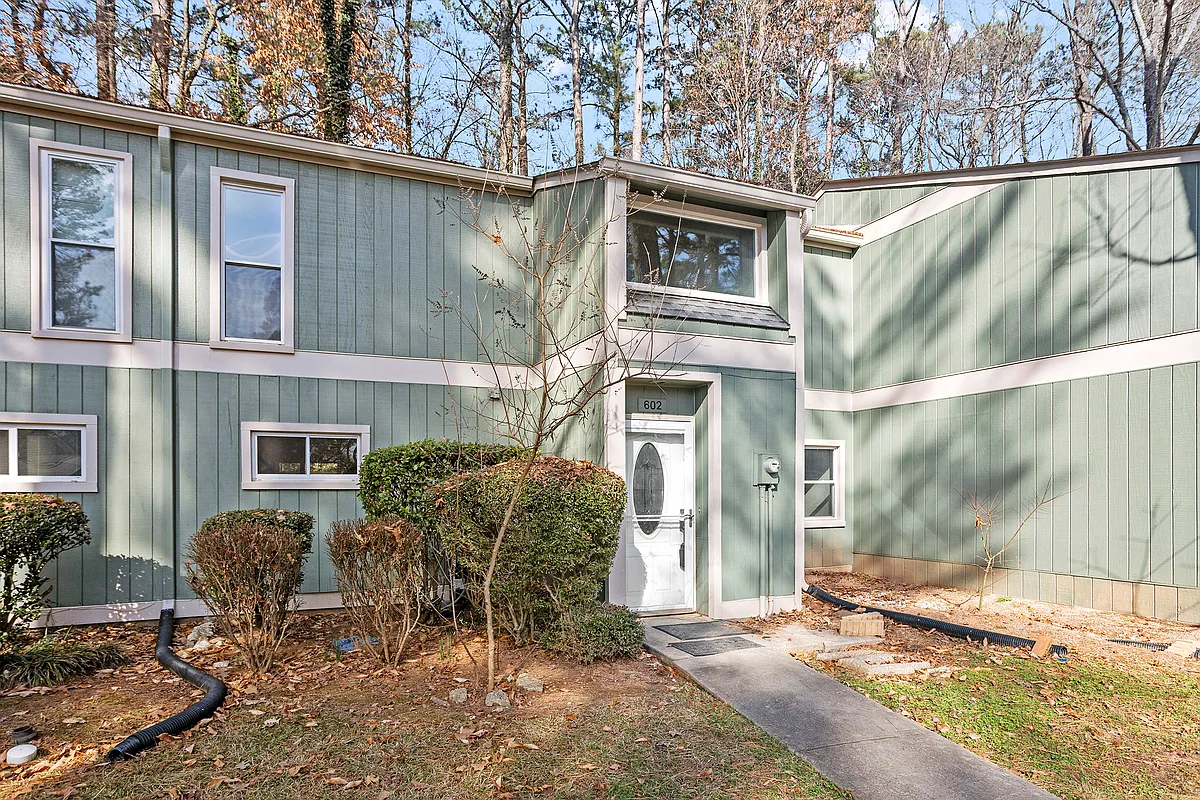 Building Photo - 602 Dylan Ct