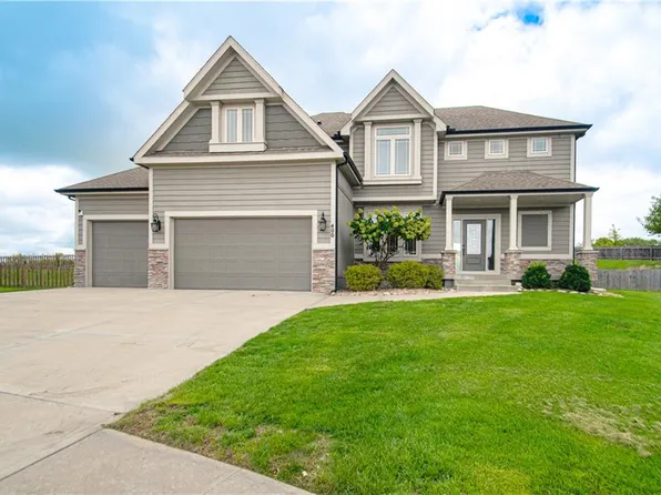400 Yolanda Cir, Kearney, MO 64060