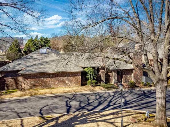 9 Riverbend Cir, Little Rock, AR 72202