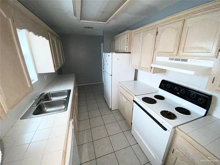604 S Logan Dr #3 — Photo 4