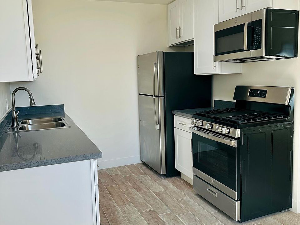 1st image of 130 Eaton Way APT C