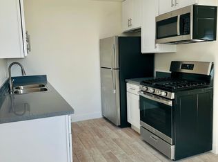 130 Eaton Way APT C, Vista, CA 92084