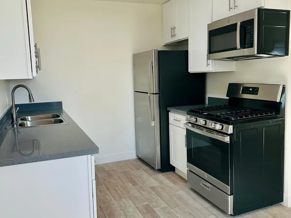 130 Eaton Way, Vista, CA